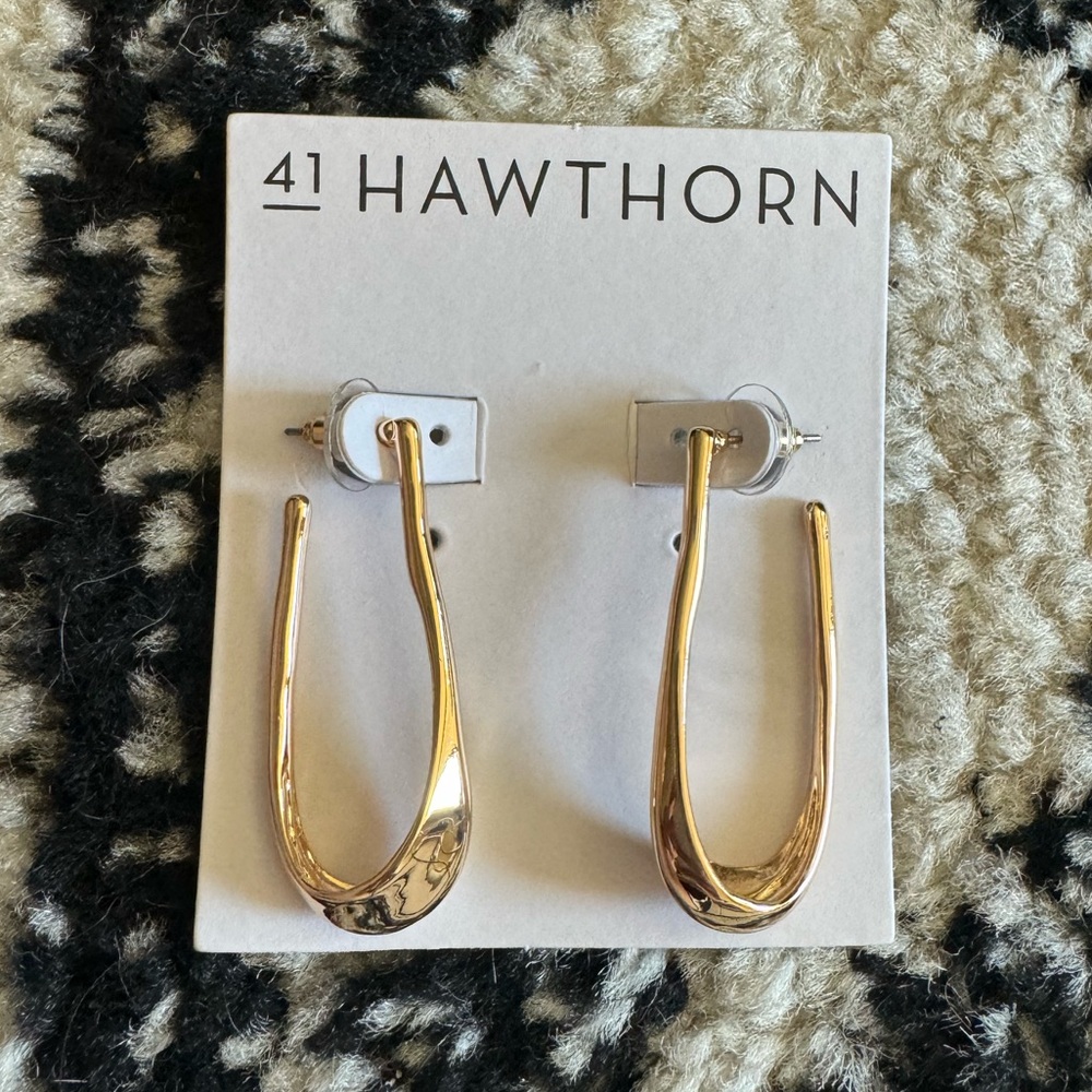 Gold hoops earrings